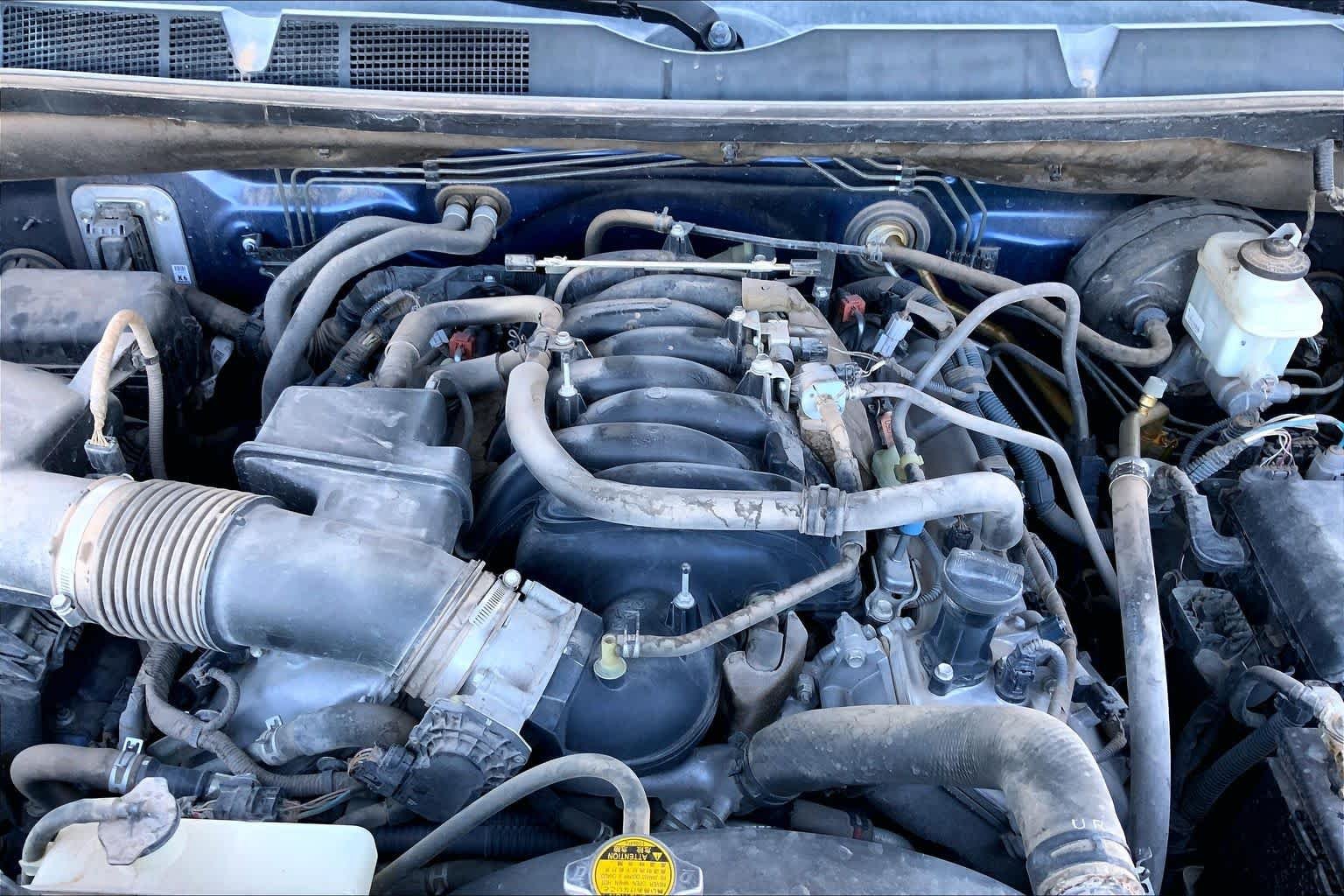 Used 2015 Blue Ribbon Metallic Toyota SR5 image 31