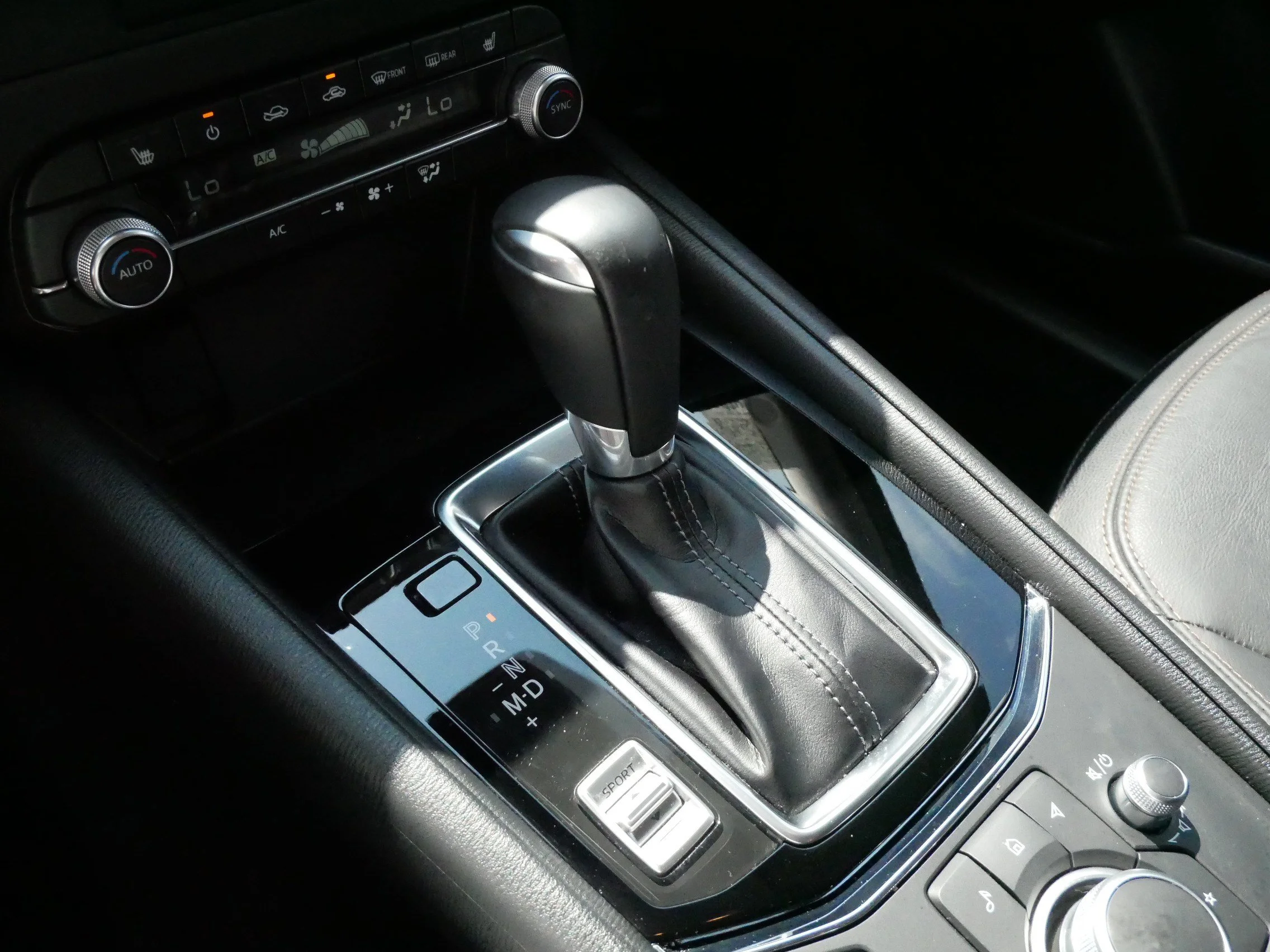 Used 2023 Rhodium White Metallic Mazda 2.5 S Preferred Package image 24