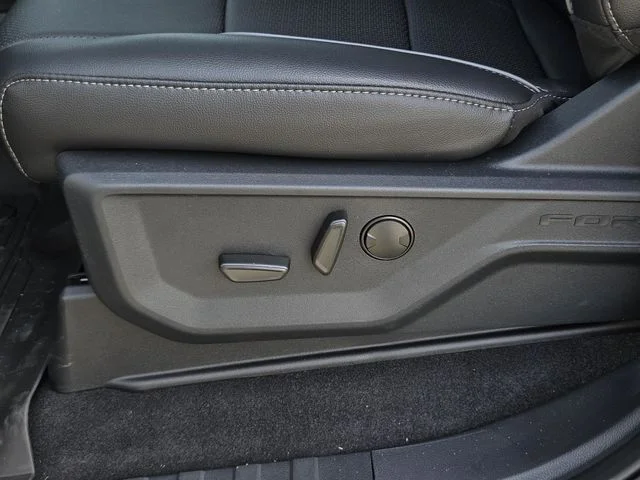 New 2026 Agate Black Metallic Ford Lariat® image 32