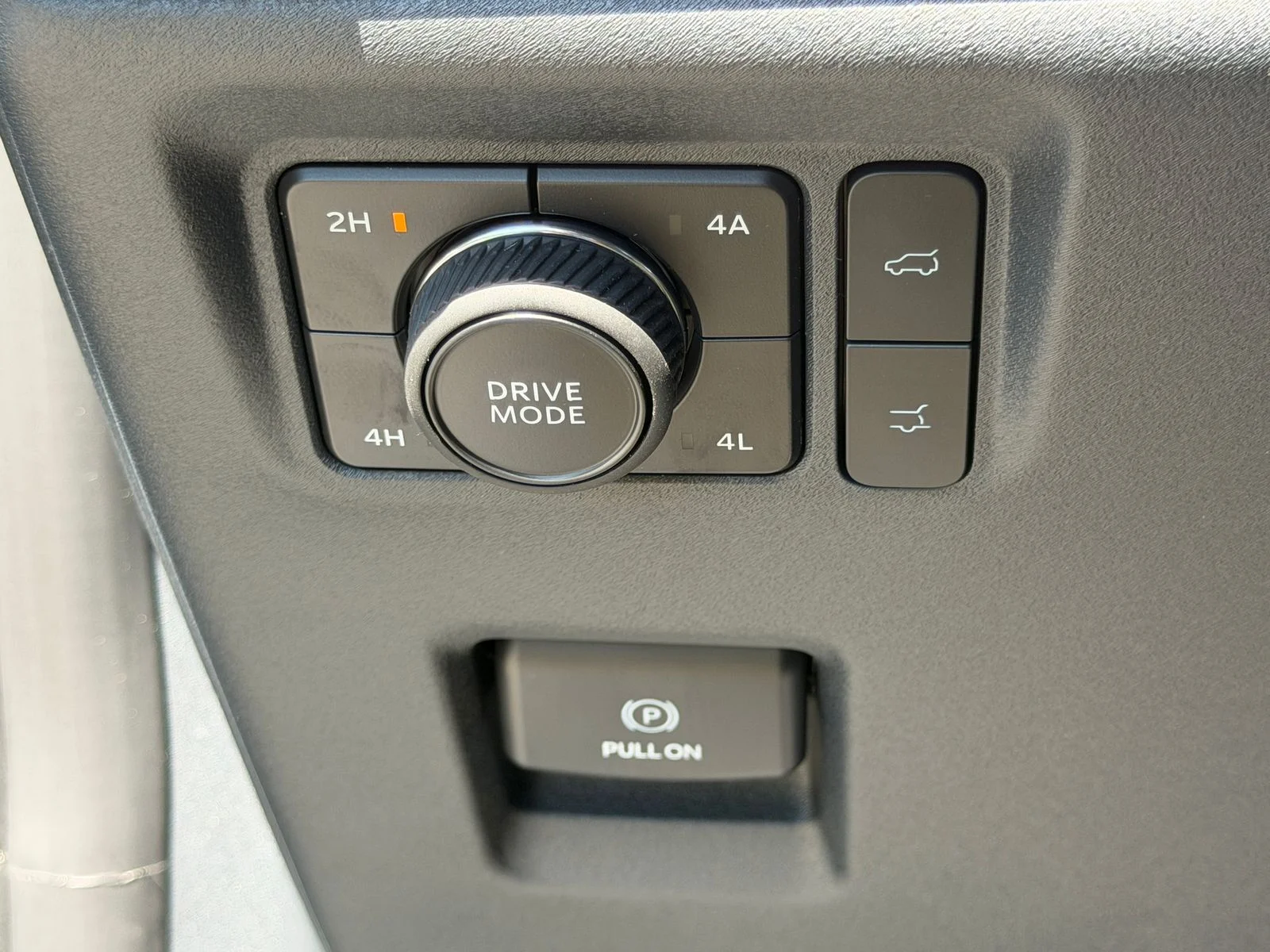 New 2027 Glacier Gray Metallic Tri-Coat Ford Active image 37