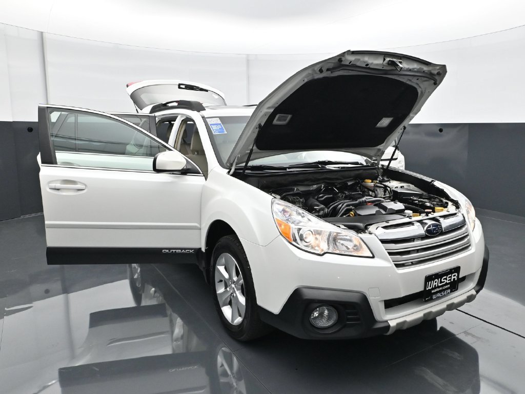 Used 2013 Satin White Pearl Subaru 2.5i image 45