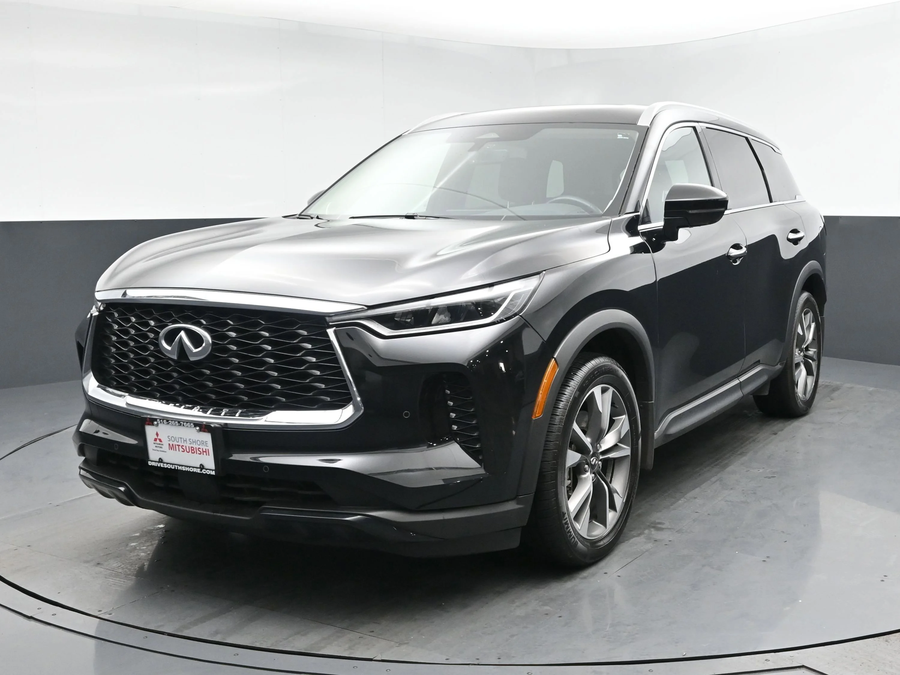 2025 INFINITI QX60 LUXE AWD's photo