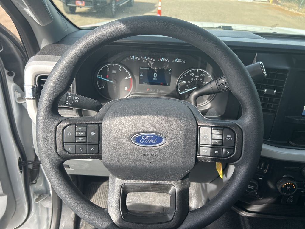 New 2026 Oxford White Ford XL image 16