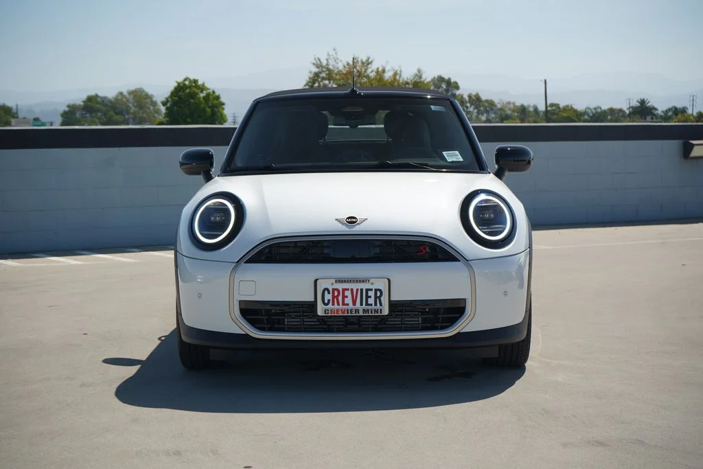 New 2026 White MINI Signature Plus image 6
