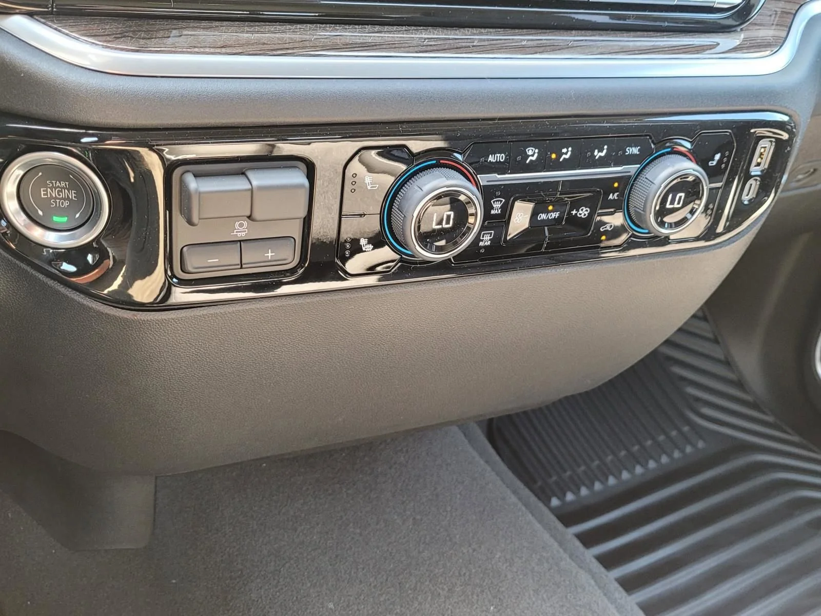 2026 Chevrolet Silverado 1500 LT - Photo 18