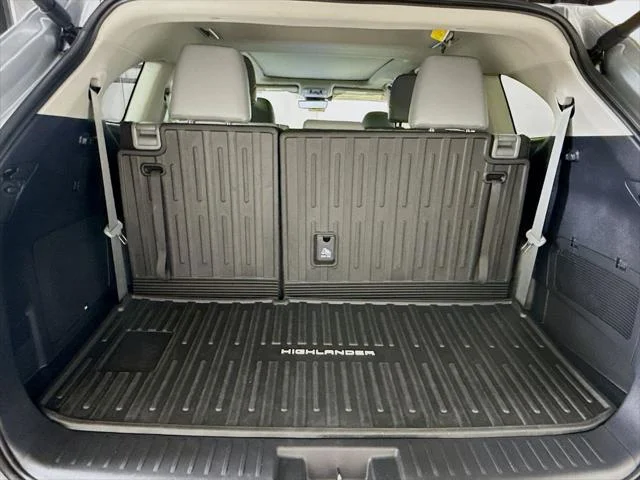 Certified Used 2025 CELESTIAL SILVER Toyota  image 27