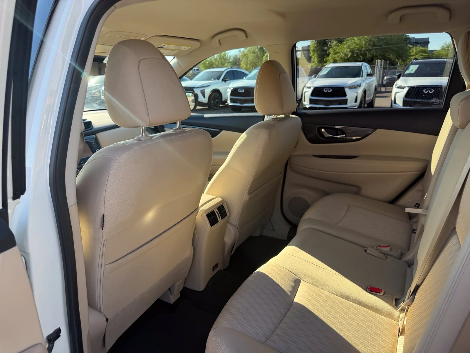 Used 2020 Pearl White Tricoat Nissan SV image 9