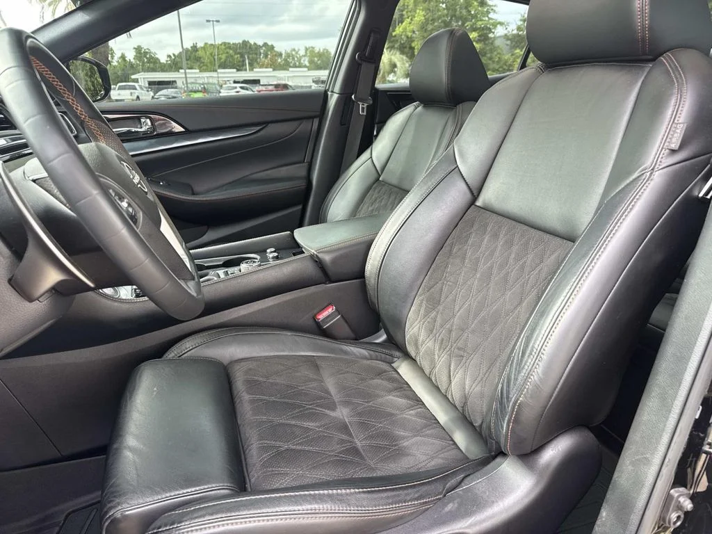 Used 2023 Black Nissan SR image 26