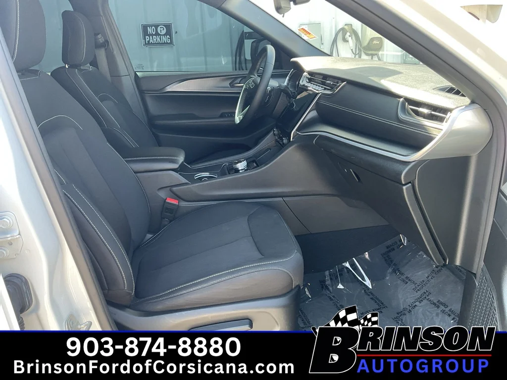 Used 2024 Bright White Clearcoat Jeep Laredo image 24
