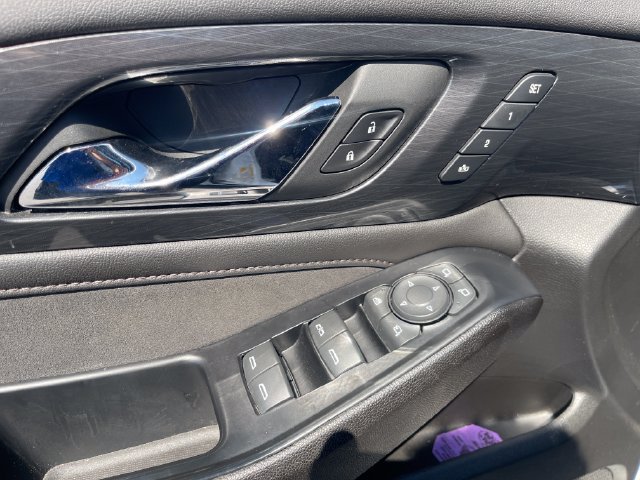 Used 2023 White Chevrolet High Country image 11