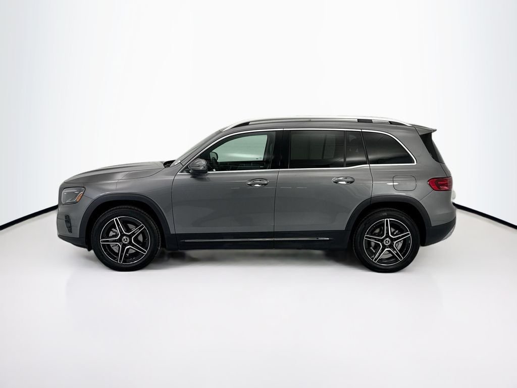 New 2026 Mountain Grey Metallic Mercedes-Benz GLB 250 image 8