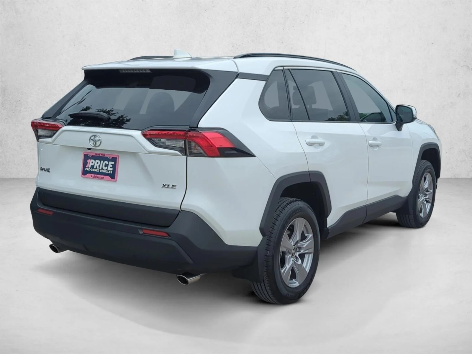Used 2025 Black Toyota XLE image 5