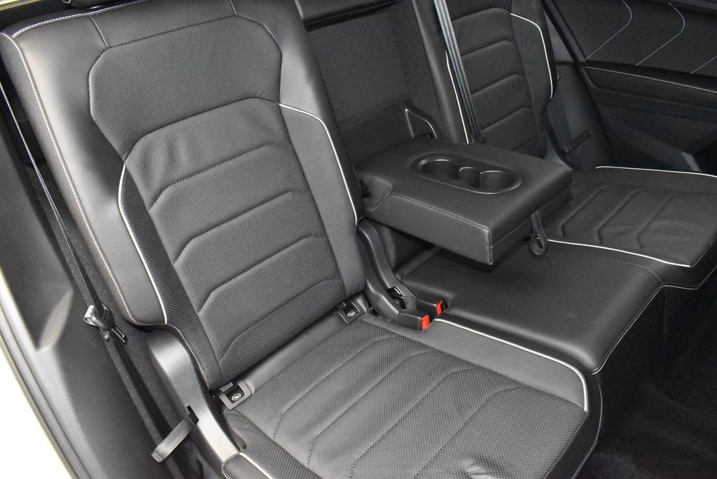 Used 2024 White Volkswagen 2.0T SEL R-Line image 34