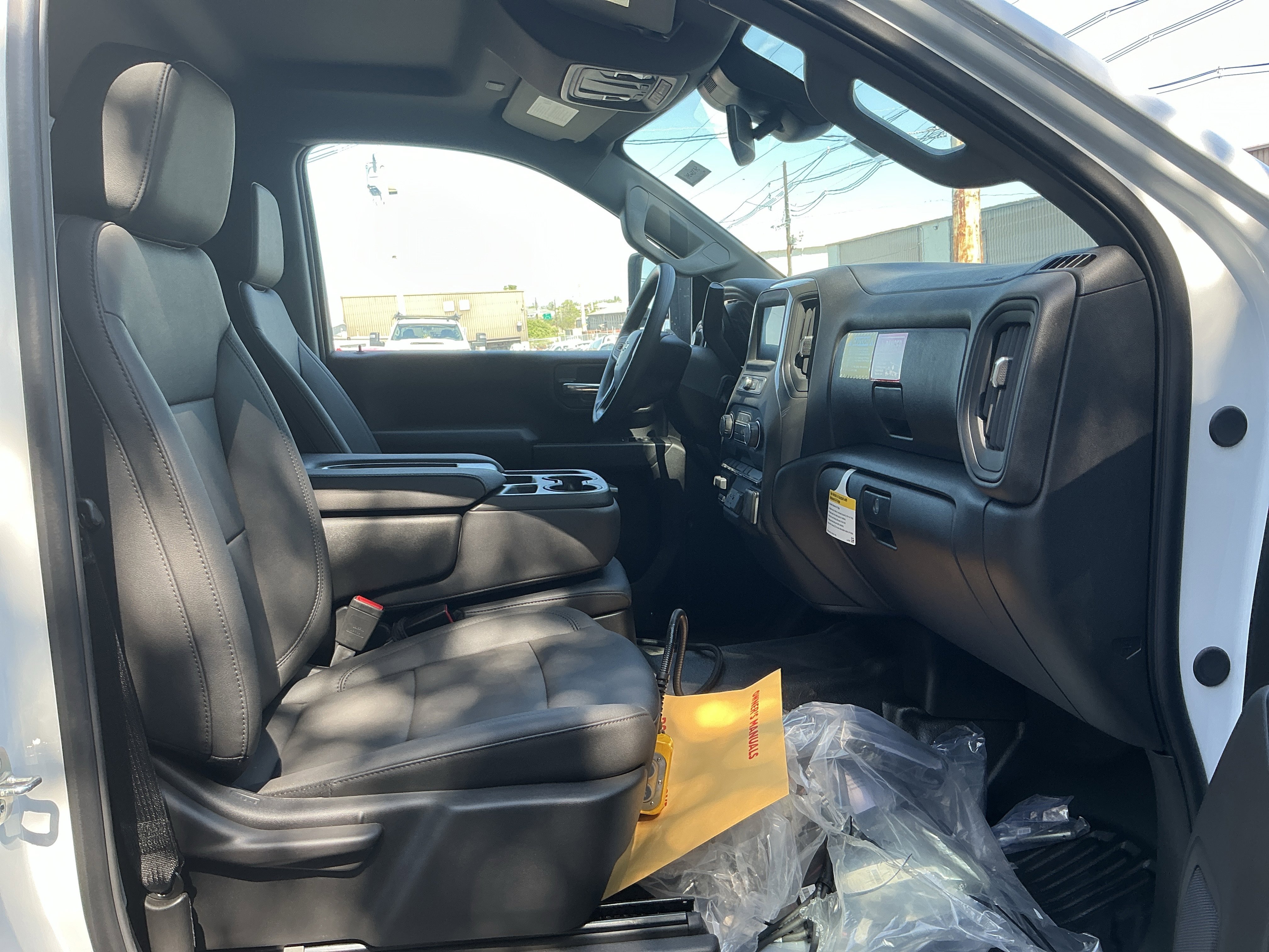 New 2025 Summit White Chevrolet Work Truck image 23