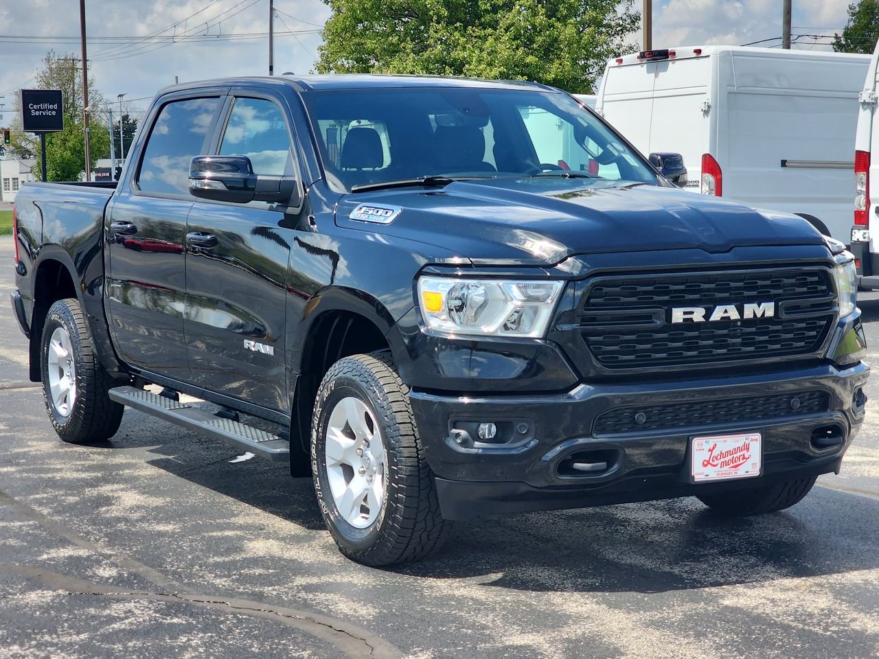 2023 RAM 1500 Big Horn/Lone Star 4x4 Crew Cab 5'7's photo