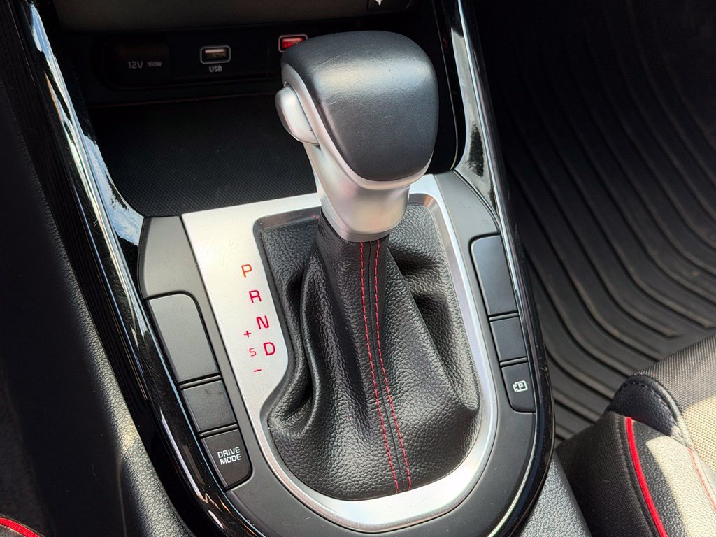 Used 2023 White Kia GT image 18