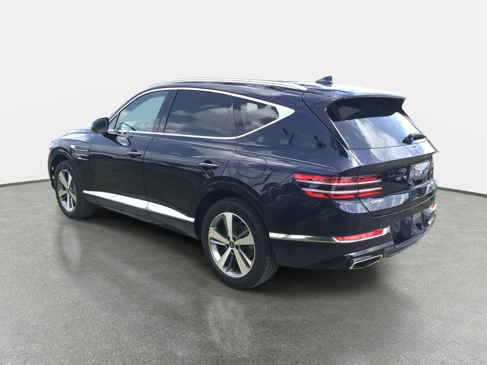 Used 2023 Capri Blue Genesis 3.5T image 6