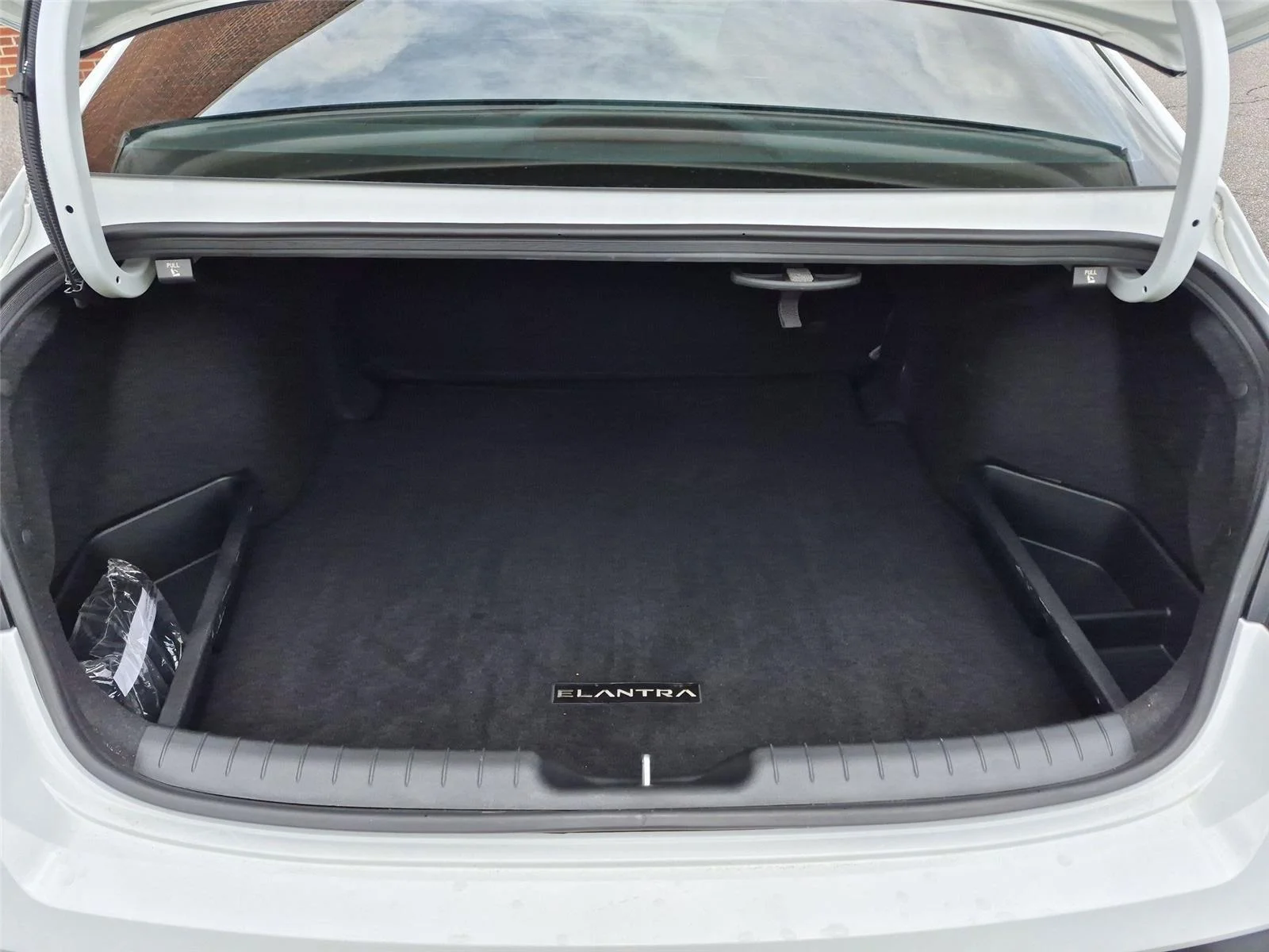 Used 2024 Serenity White Hyundai SEL image 33
