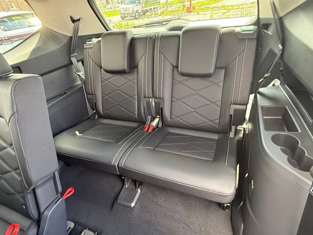 New 2026 Black Volkswagen 2.0T SE image 11