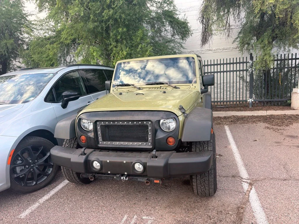 Used 2013 Green Jeep Sport image 4