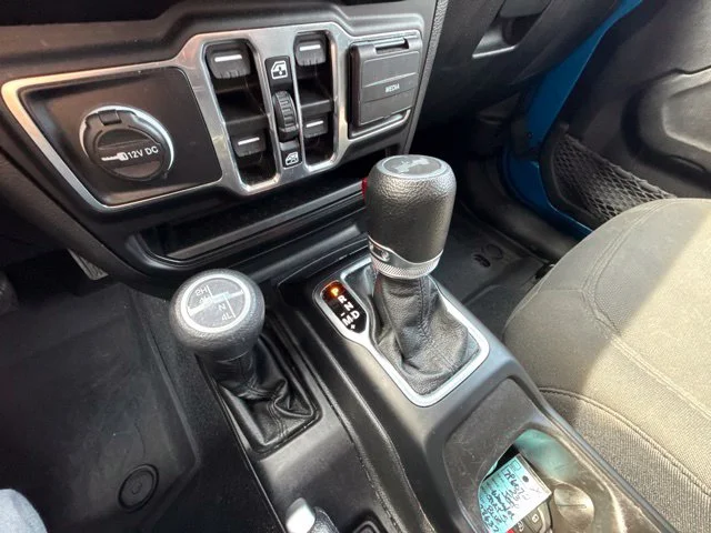 Certified Used 2023 Blue Jeep Sport S image 33