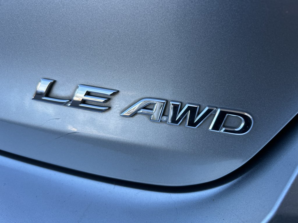 Used 2015 Celestial Silver Metallic Toyota LE image 8