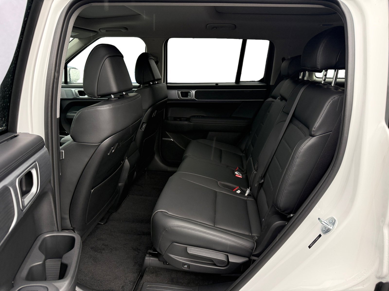 2026 Hyundai Santa Fe Limited - Photo 16