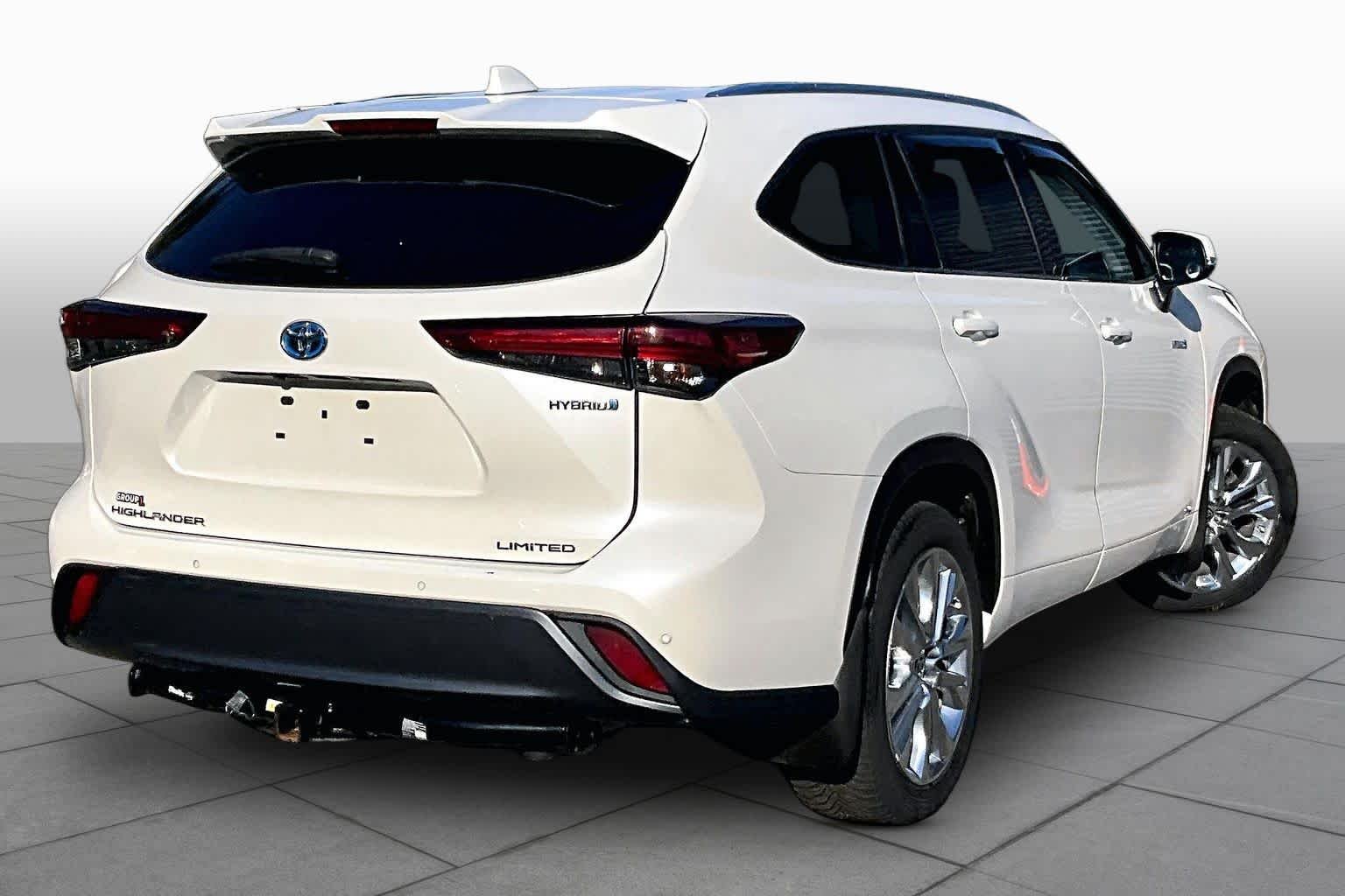 Used 2021 Blizzard Pearl Toyota Hybrid Limited image 13