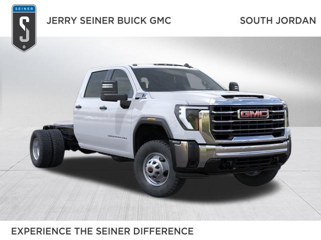 2025 GMC Sierra 4WD Crew Cab Standard Box Pro's photo