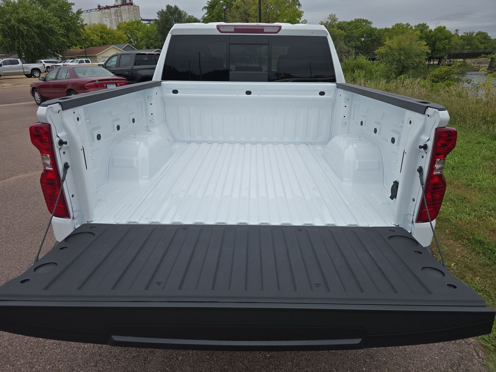 New 2026 Summit White Chevrolet LT image 6