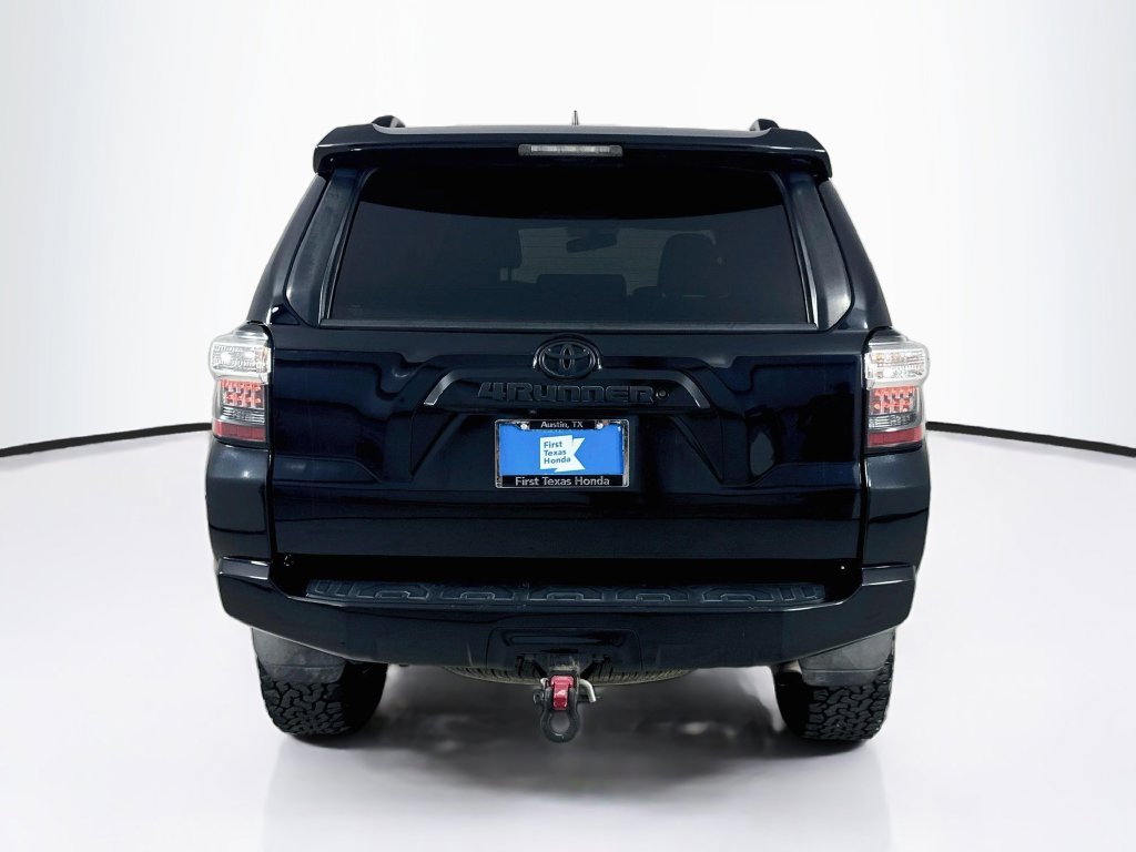 Used 2018 Midnight Black Metallic Toyota SR5 image 6