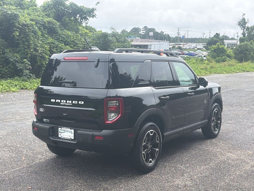New 2026 Black Ford Outer Banks image 2