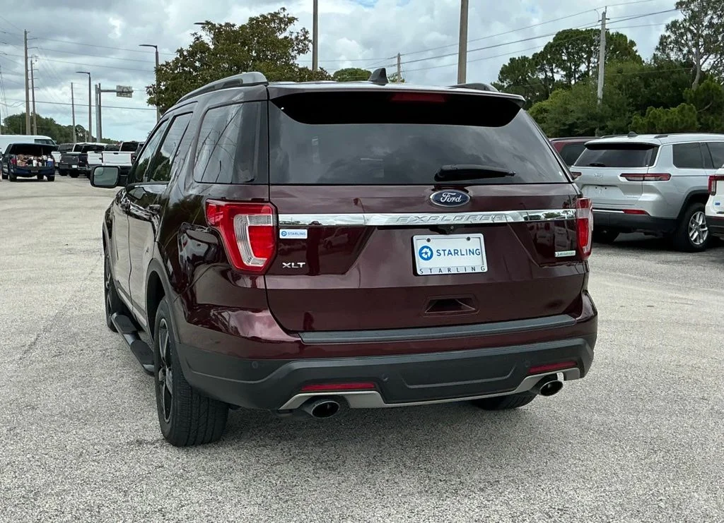 Used 2018 Red Ford XLT image 14