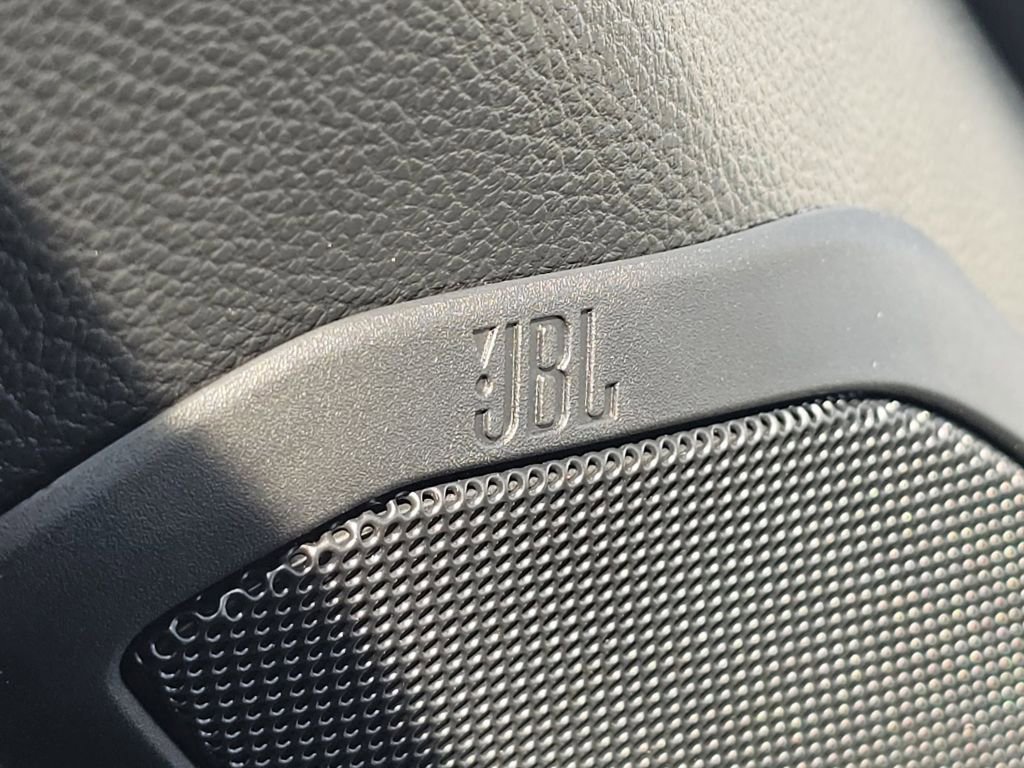 2025 Toyota Tacoma SR5 - Photo 20