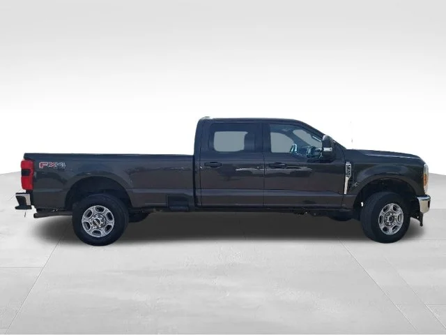 Used 2025 Brown Ford XLT image 8