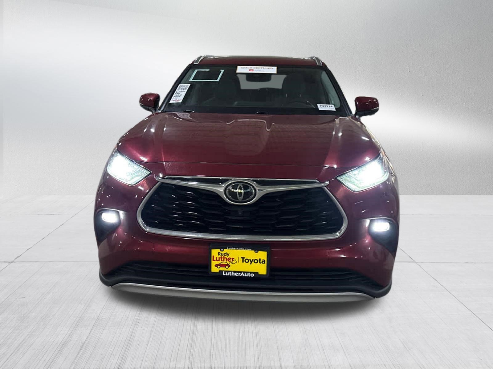 Certified 2020 Toyota Highlander Platinum with VIN 5TDFZRBH2LS052142 for sale in Golden Valley, Minnesota