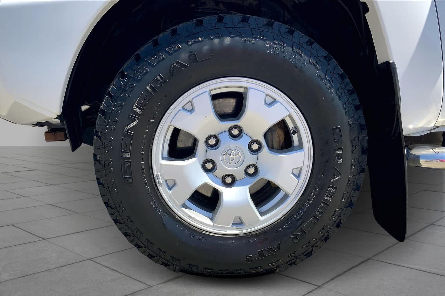Used 2013 Super White Toyota  image 11
