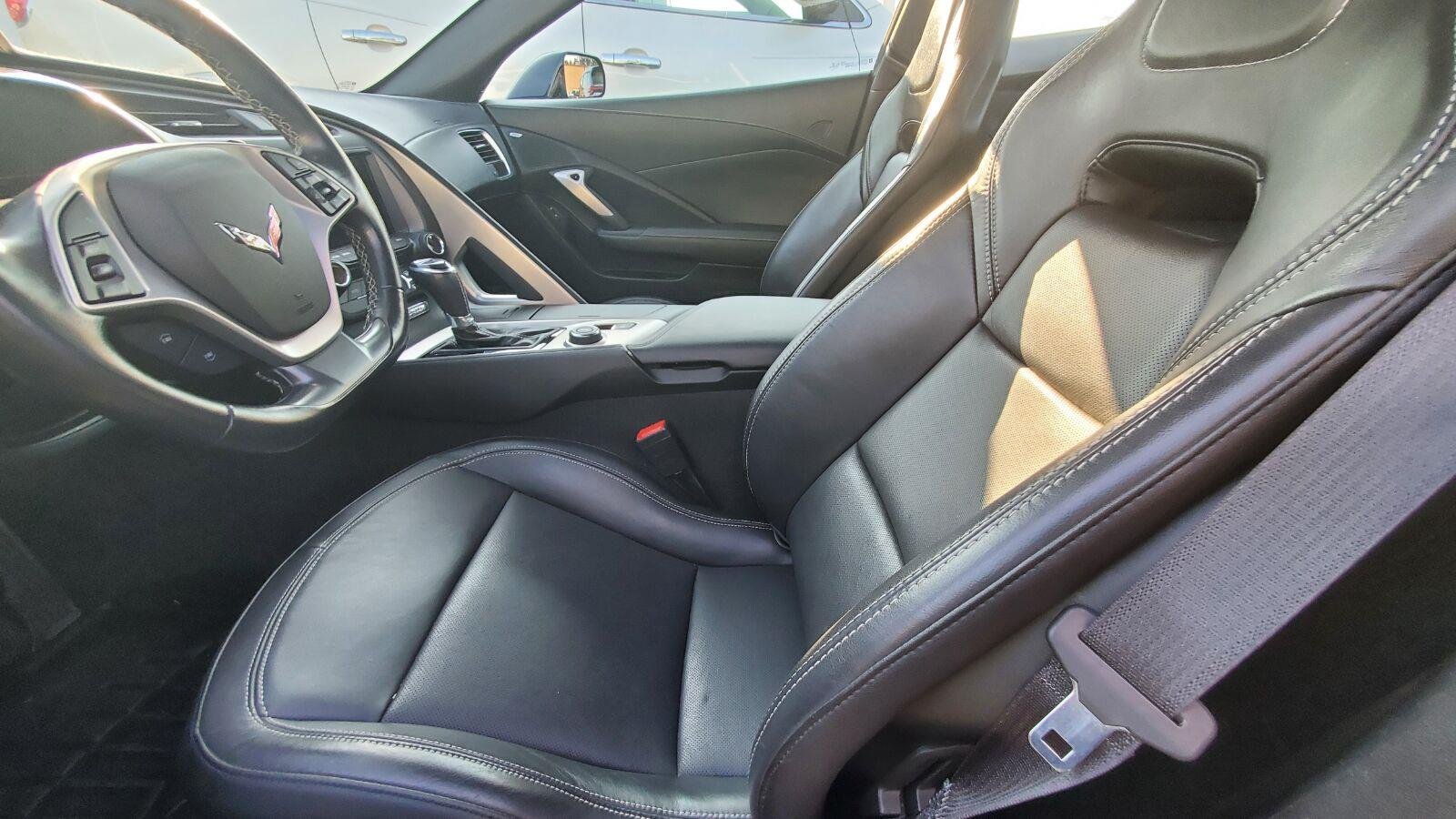 Used 2019 BLACK Chevrolet 1LT image 4