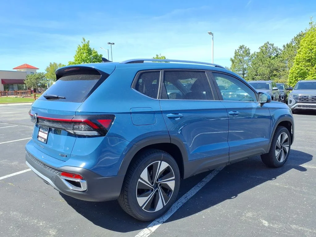 New 2026 Monterey Blue Pearl Volkswagen 1.5T SE image 2
