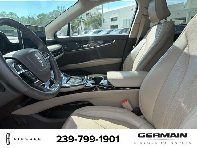 Used 2022 White Lincoln Reserve image 12