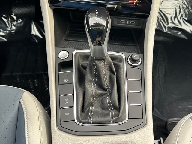 New 2026 Opal White Pearl Volkswagen 1.5T SE image 35