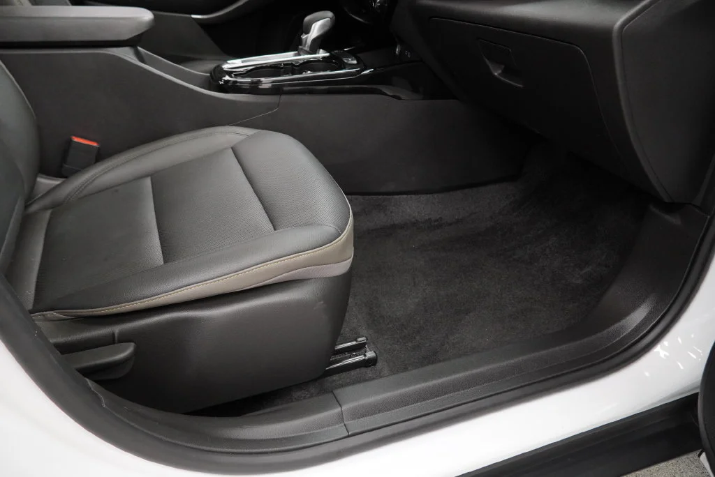 Certified Used 2024 Summit White Chevrolet ACTIV image 34