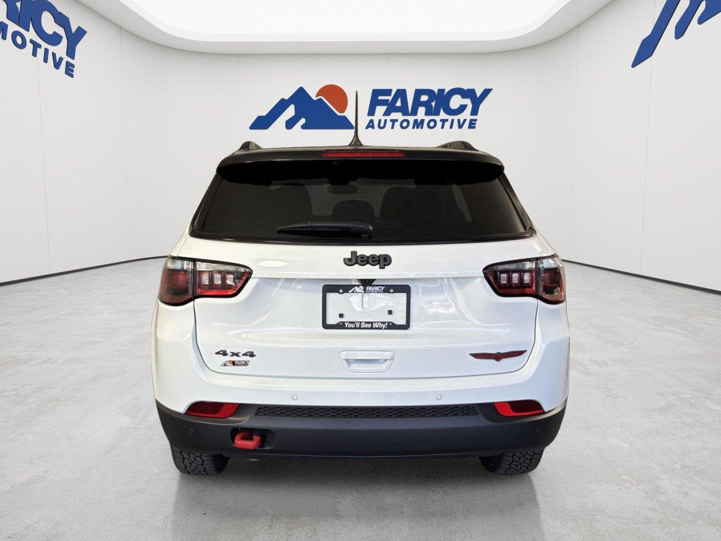 New 2026 Bright White Clear-Coat Exterior Paint Jeep Trailhawk image 5