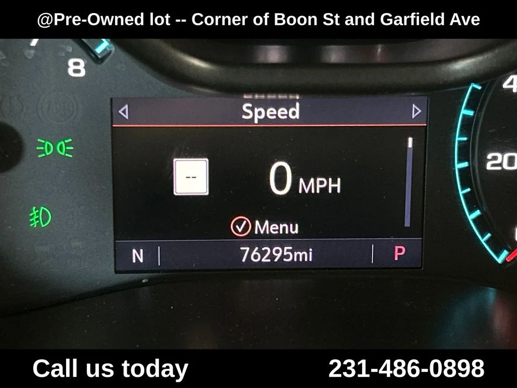 Used 2021 White GMC Denali image 24