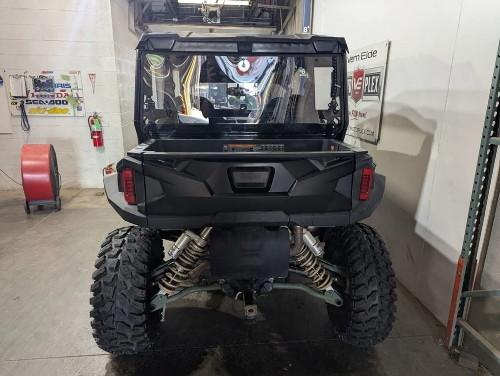 Used 2022 BLACK Polaris  image 5