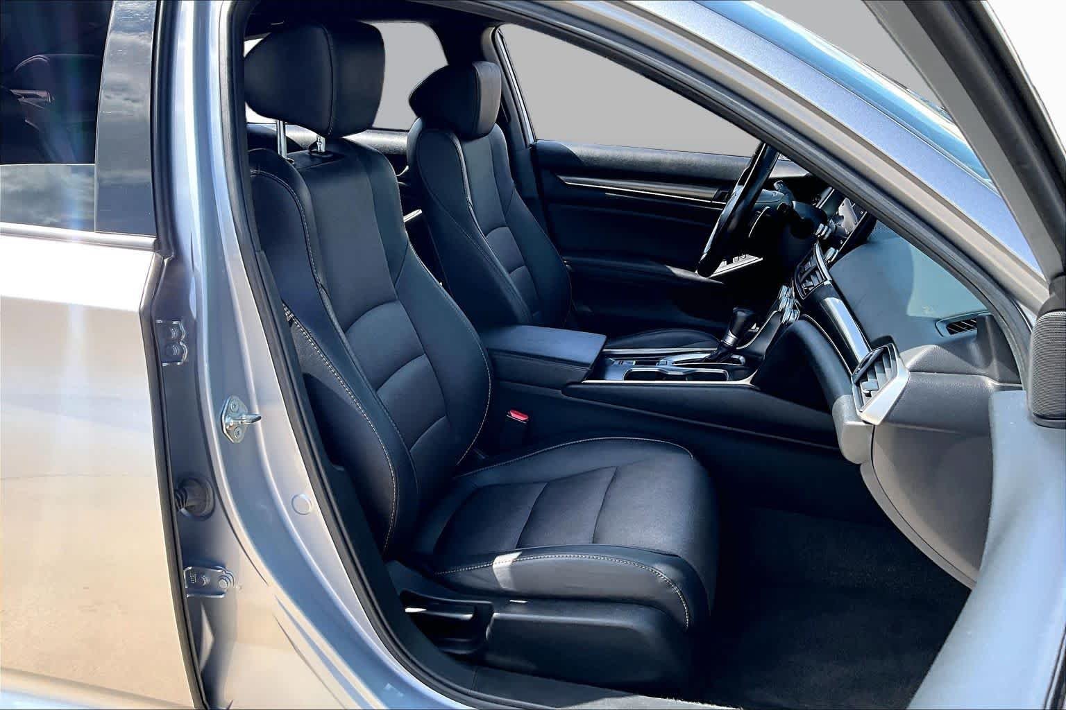 Used 2020 Lunar Silver Metallic Honda Sport image 9