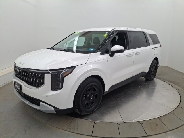 2025 Kia Carnival LXS photo 3