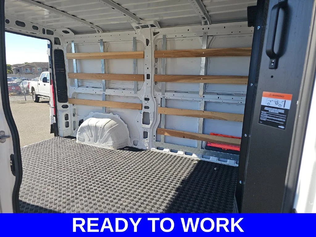 Used 2025 White Ram Base image 11
