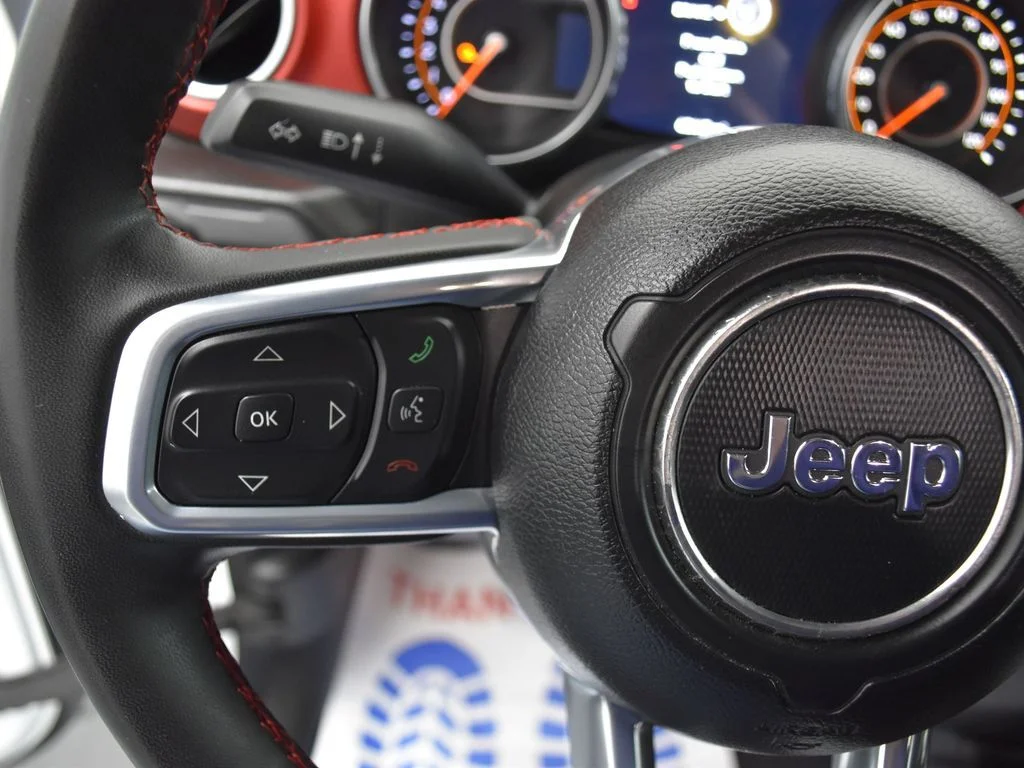 Used 2023 Bright White Clearcoat Jeep Rubicon image 11