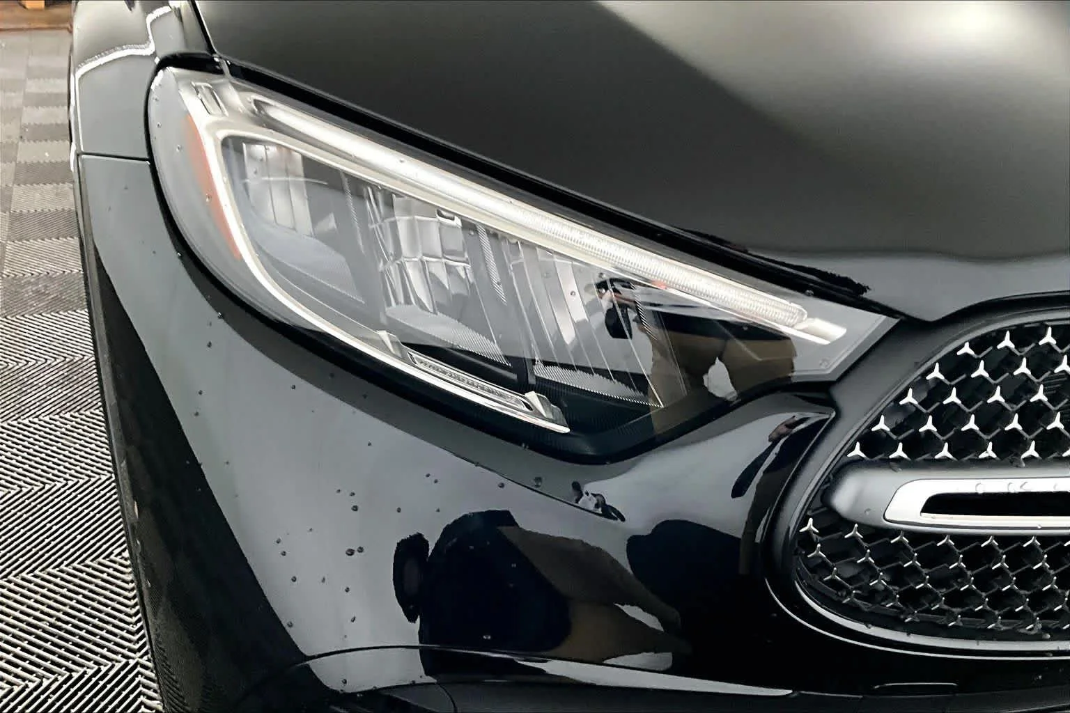 New 2026 Obsidian Black Metallic Mercedes-Benz GLC 300 image 15